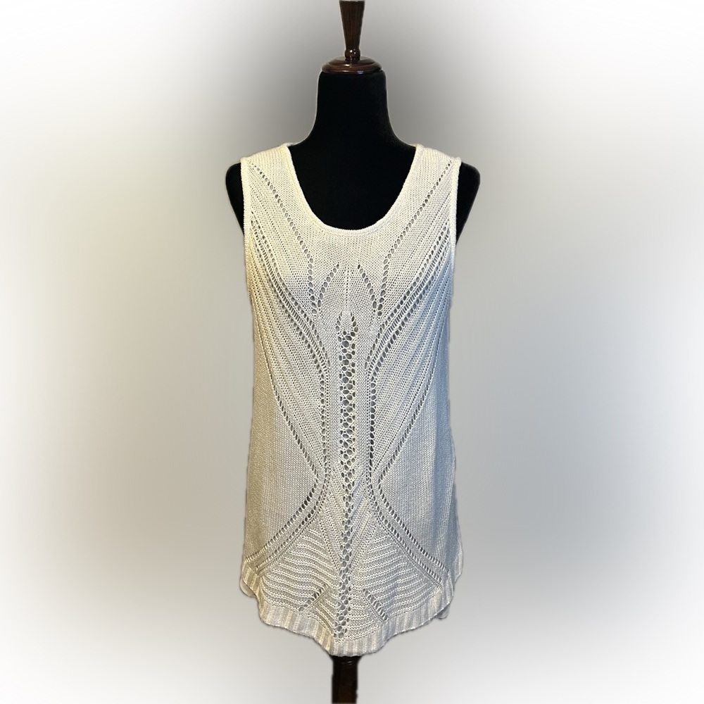 Soho New York & Co. Jeans White Sleeveless Crocheted  Sweater Top size M
